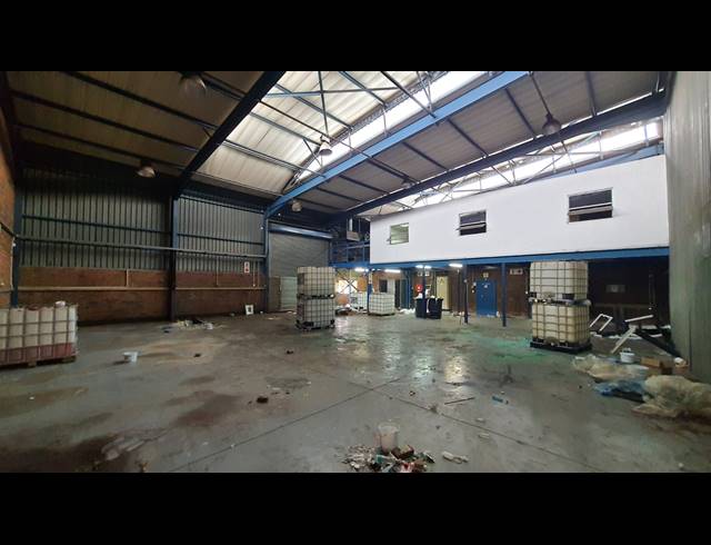 510M² WAREHOUSE TO LET IN SEBENZA